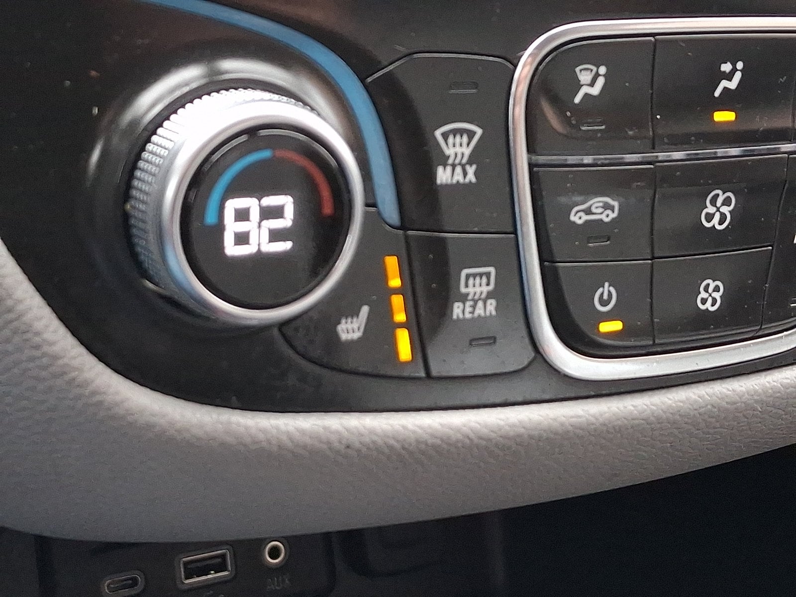 2023 Chevrolet Equinox LT - Photo 26