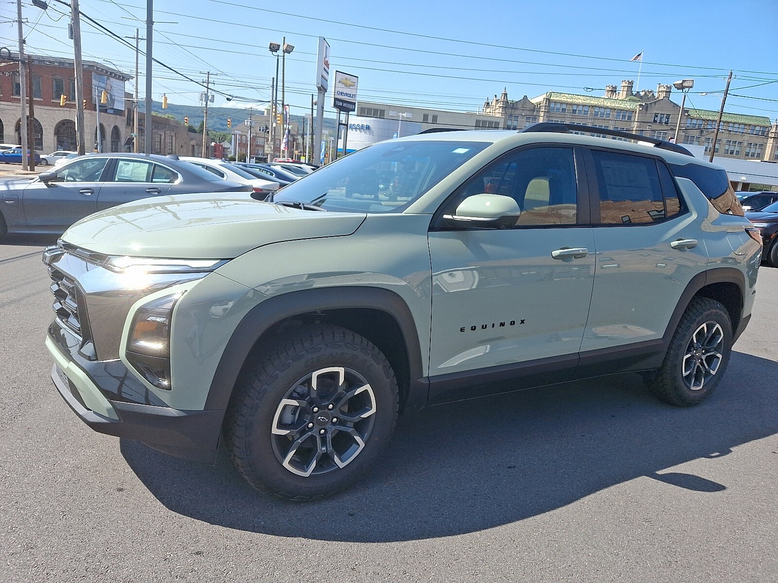 2026 Chevrolet Equinox ACTIV photo 2