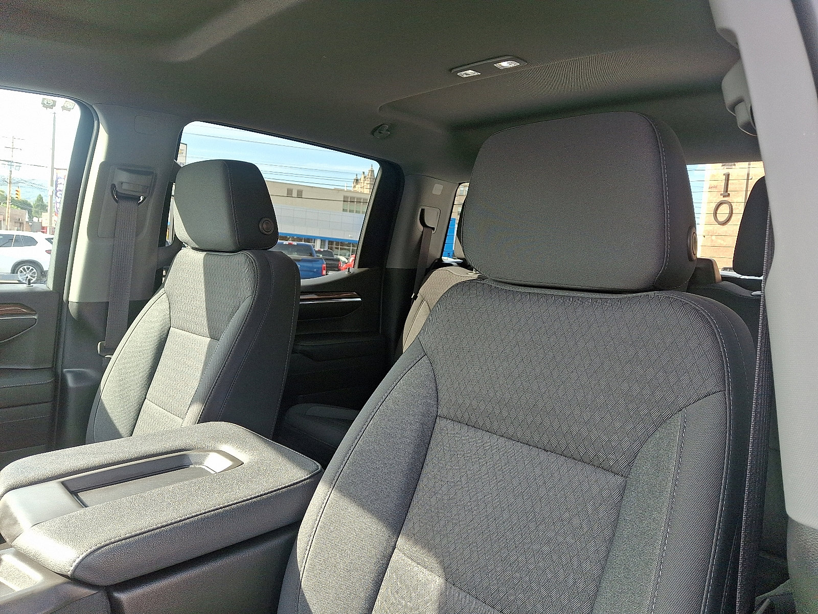 2023 Chevrolet Silverado 1500 LT - Photo 14