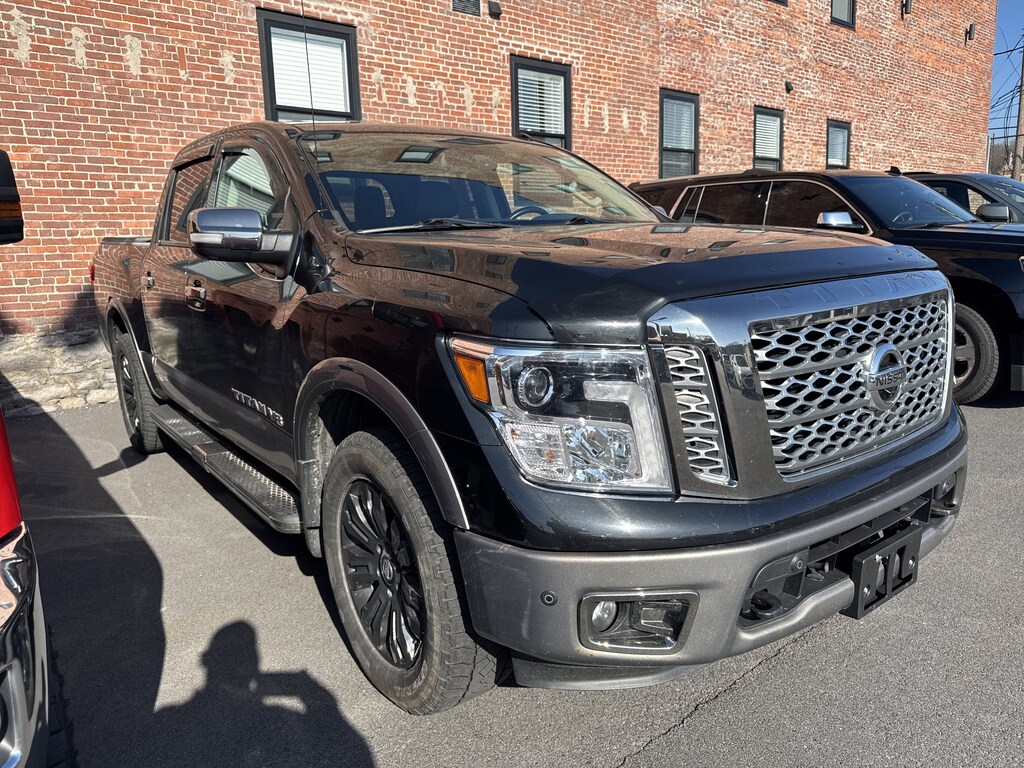 Used 2019 Nissan Titan S Crew Cab Pickup