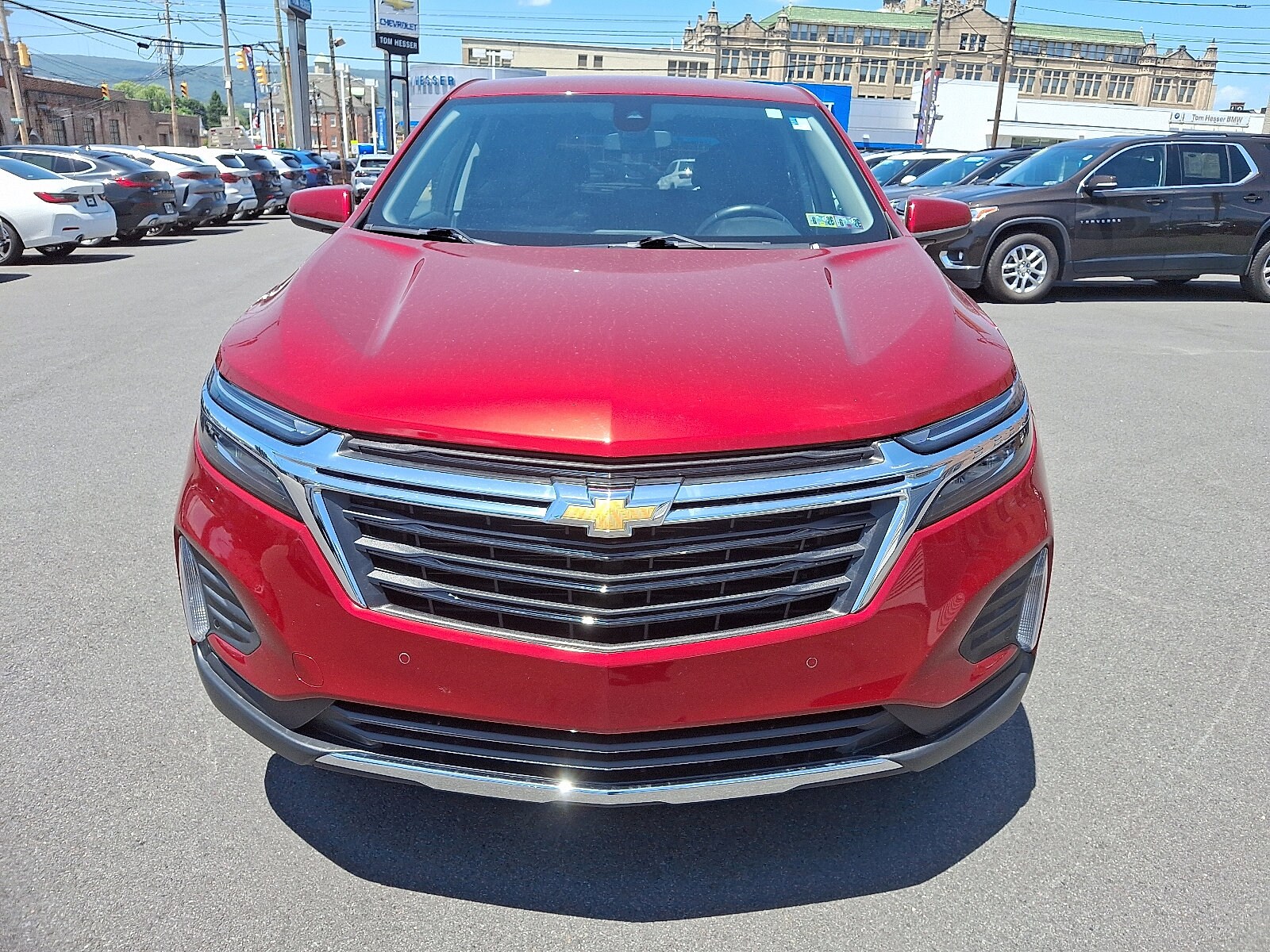 2022 Chevrolet Equinox LT photo 2