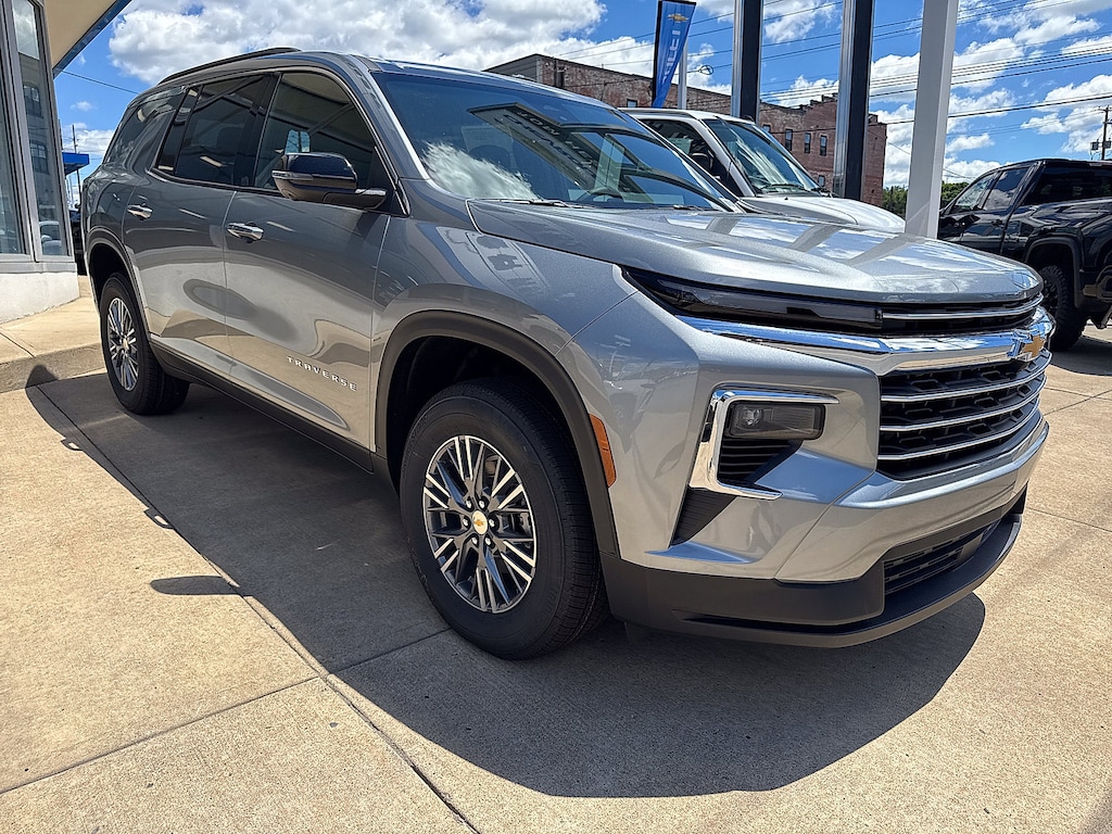 New 2026 Chevrolet Traverse AWD LT SUV