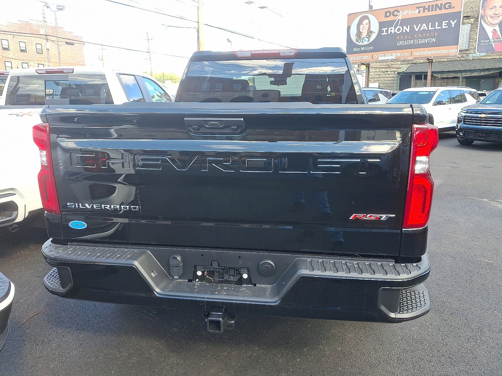 2025 Chevrolet Silverado 1500 RST photo 2