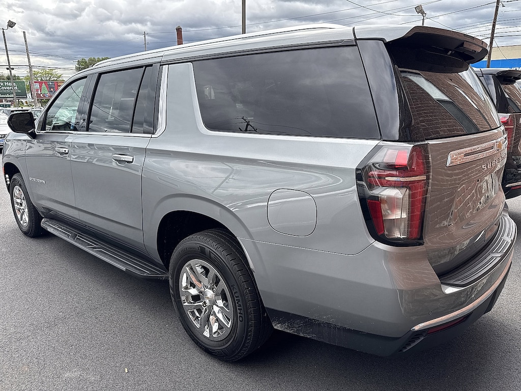 Used 2024 Chevrolet Suburban LT Sport Utility