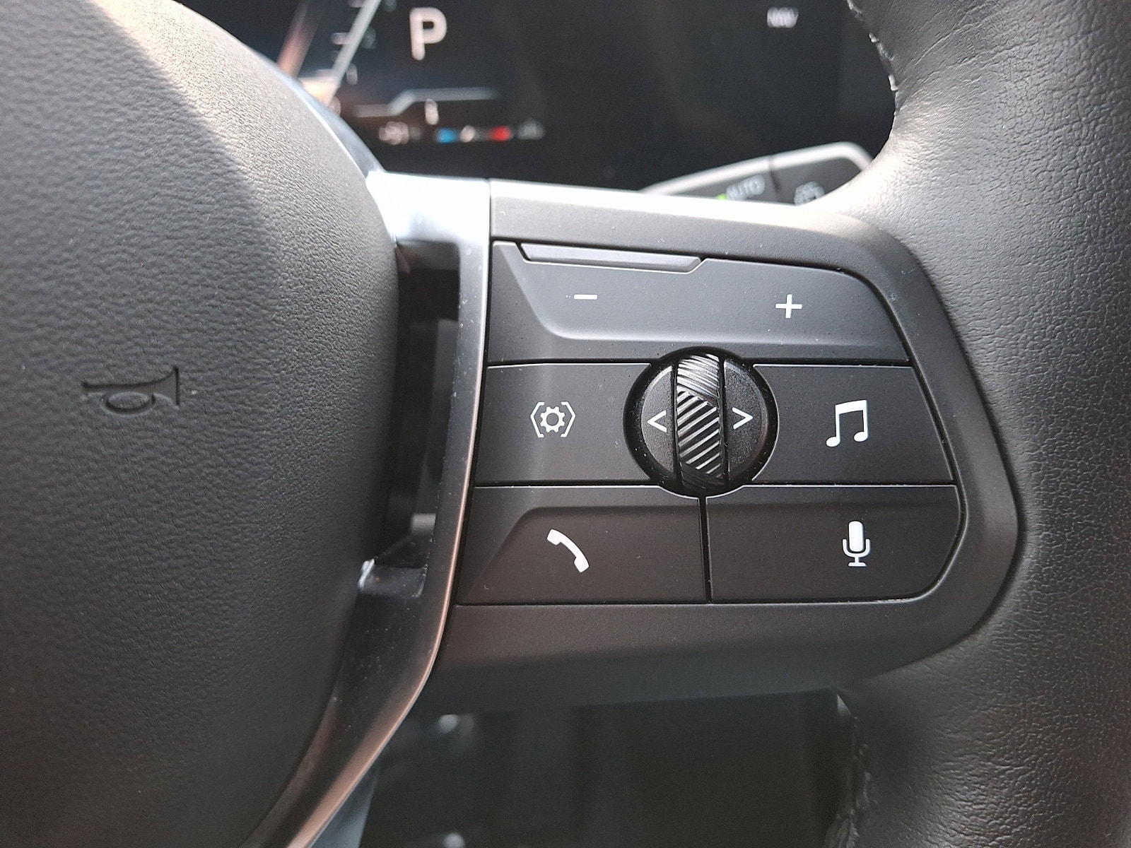 2025 BMW X1 28i - Photo 21