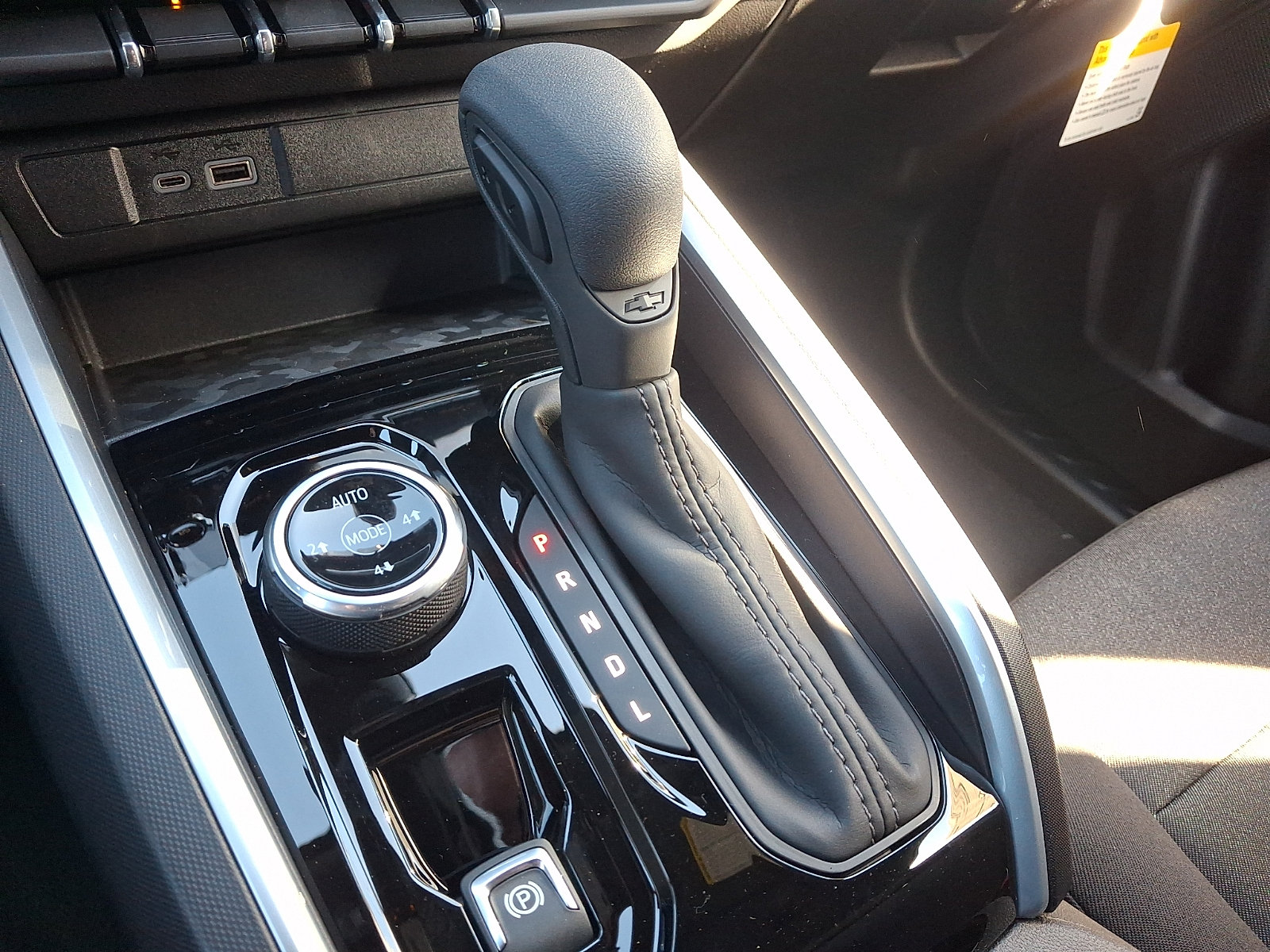 2026 Chevrolet Colorado Trail Boss - Photo 9