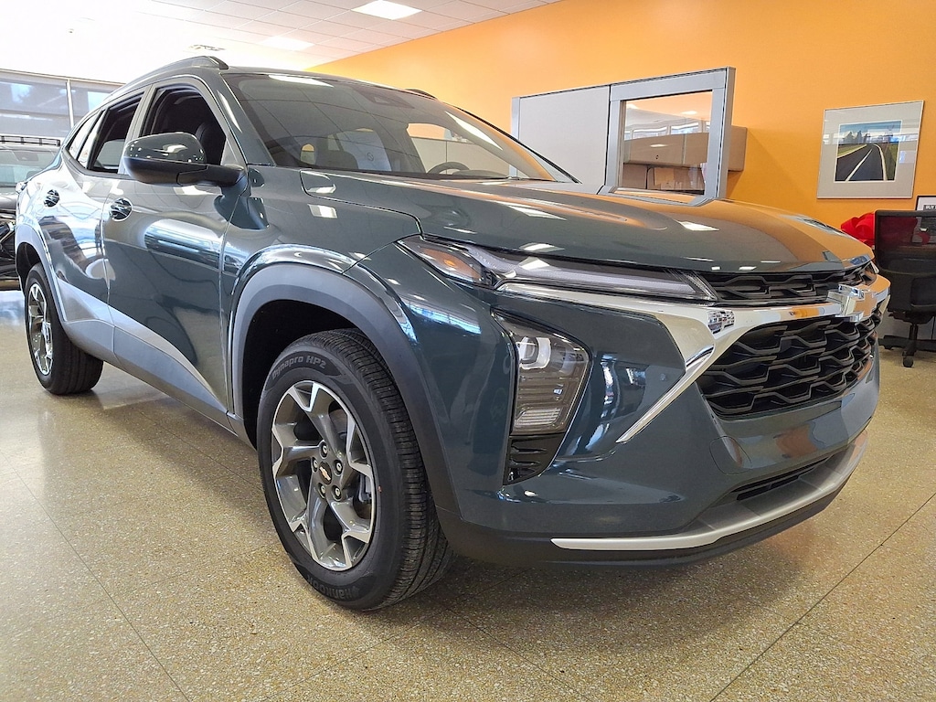 New 2026 Chevrolet Trax LT SUV