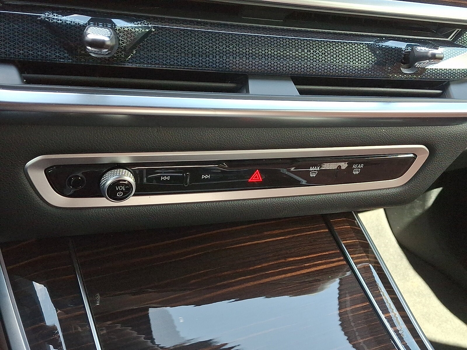 2026 BMW X5 40i - Photo 16