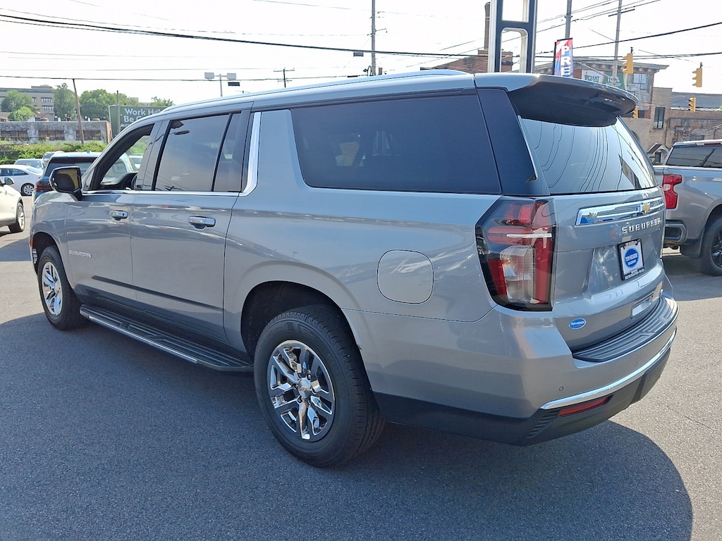 Used 2024 Chevrolet Suburban LT Sport Utility