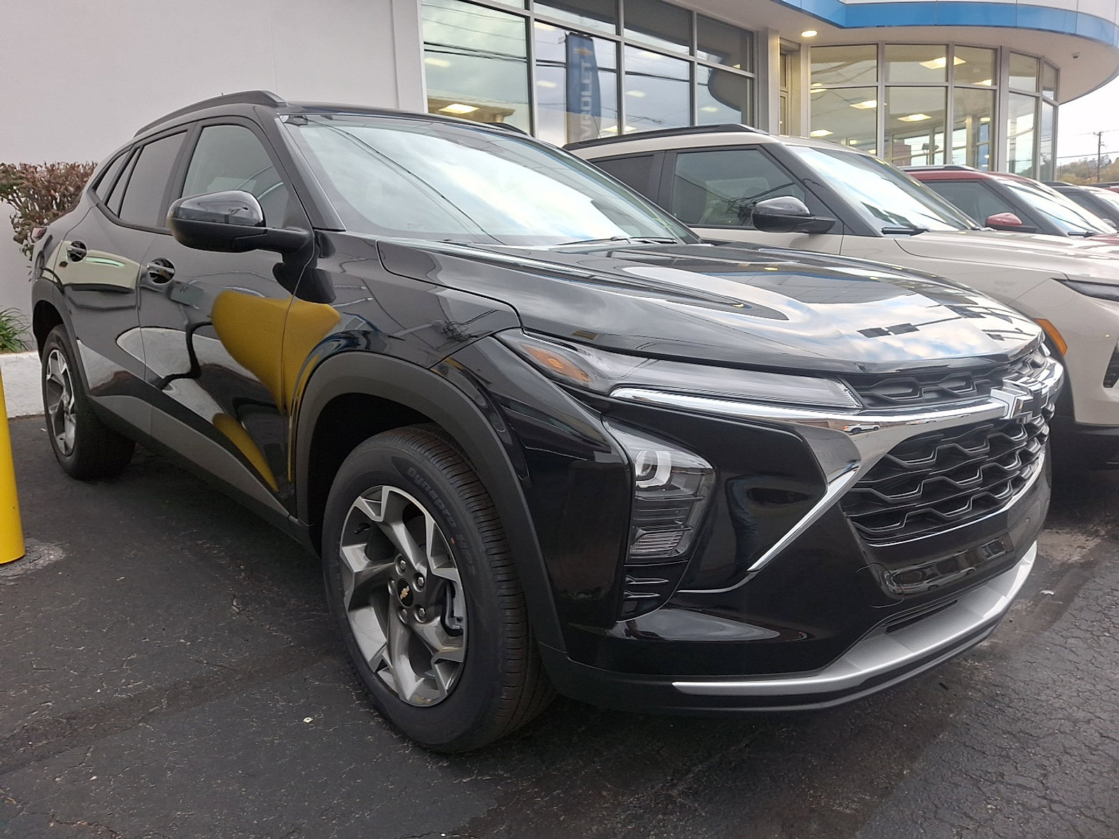 2025 Chevrolet Trax LT's photo