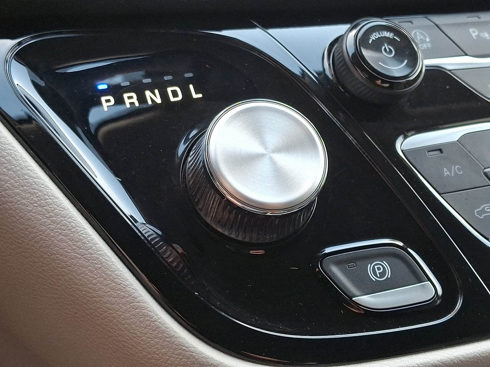 2024 Chrysler Pacifica Touring L - Photo 14