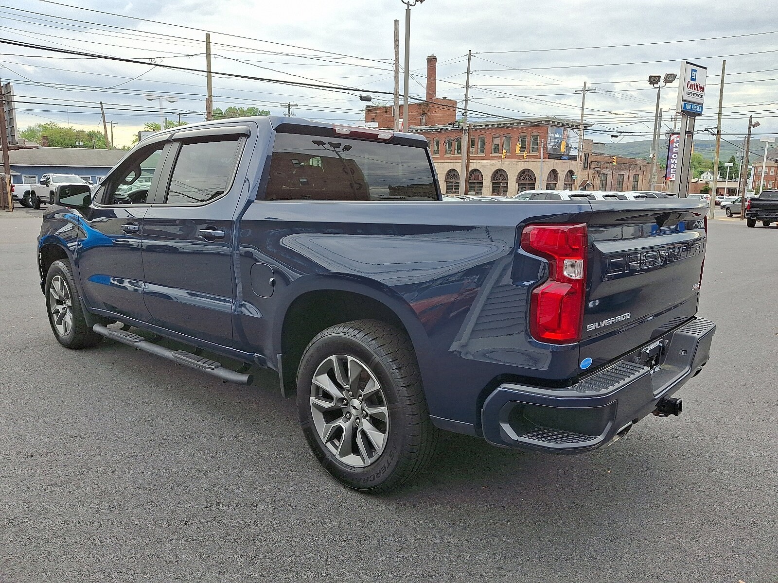 2021 Chevrolet Silverado 1500 RST photo 3