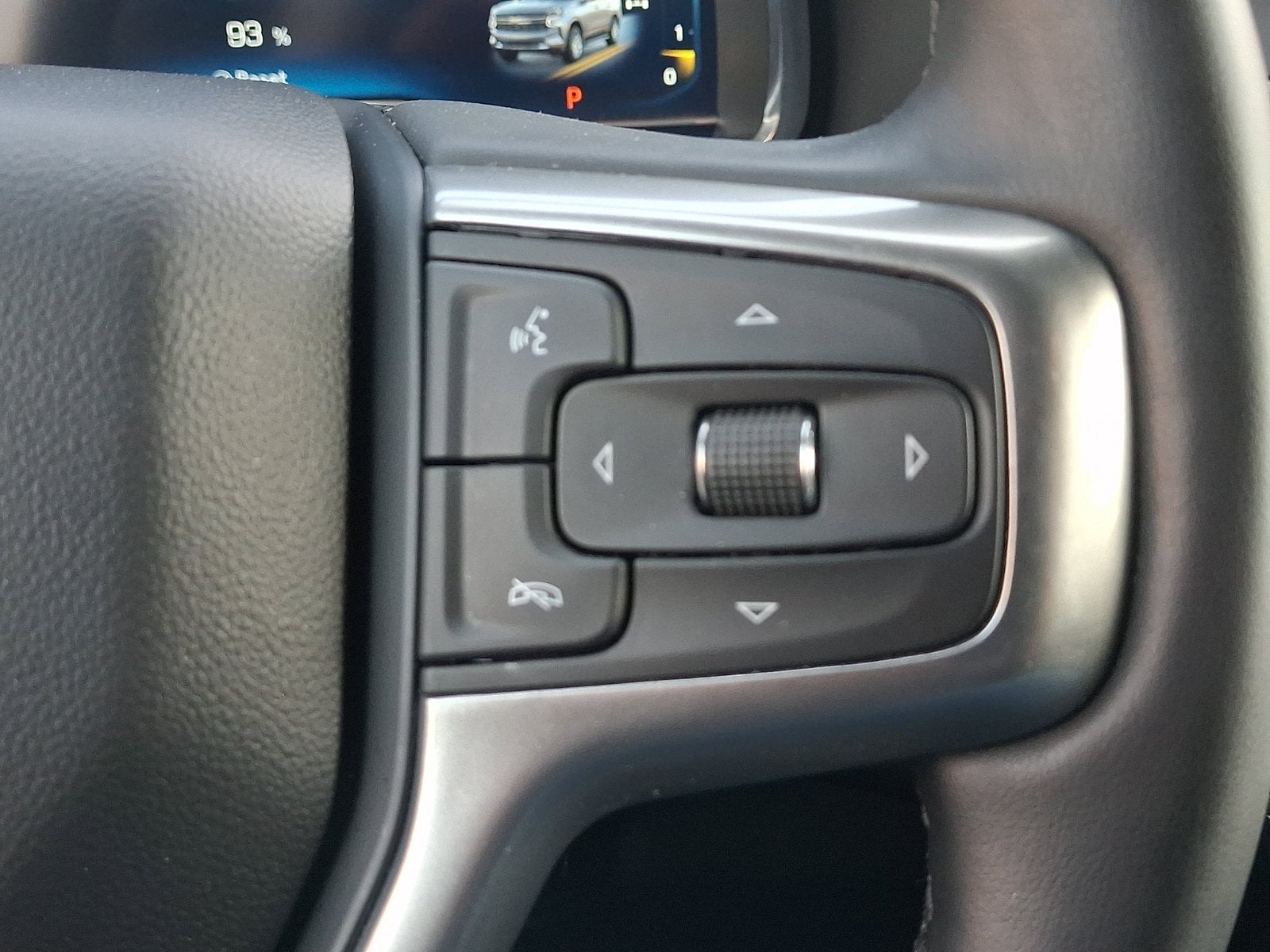2024 Chevrolet Suburban LT - Photo 24