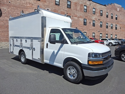2025 Chevrolet Express Commercial Cutaway 1WT Cutaway Van
