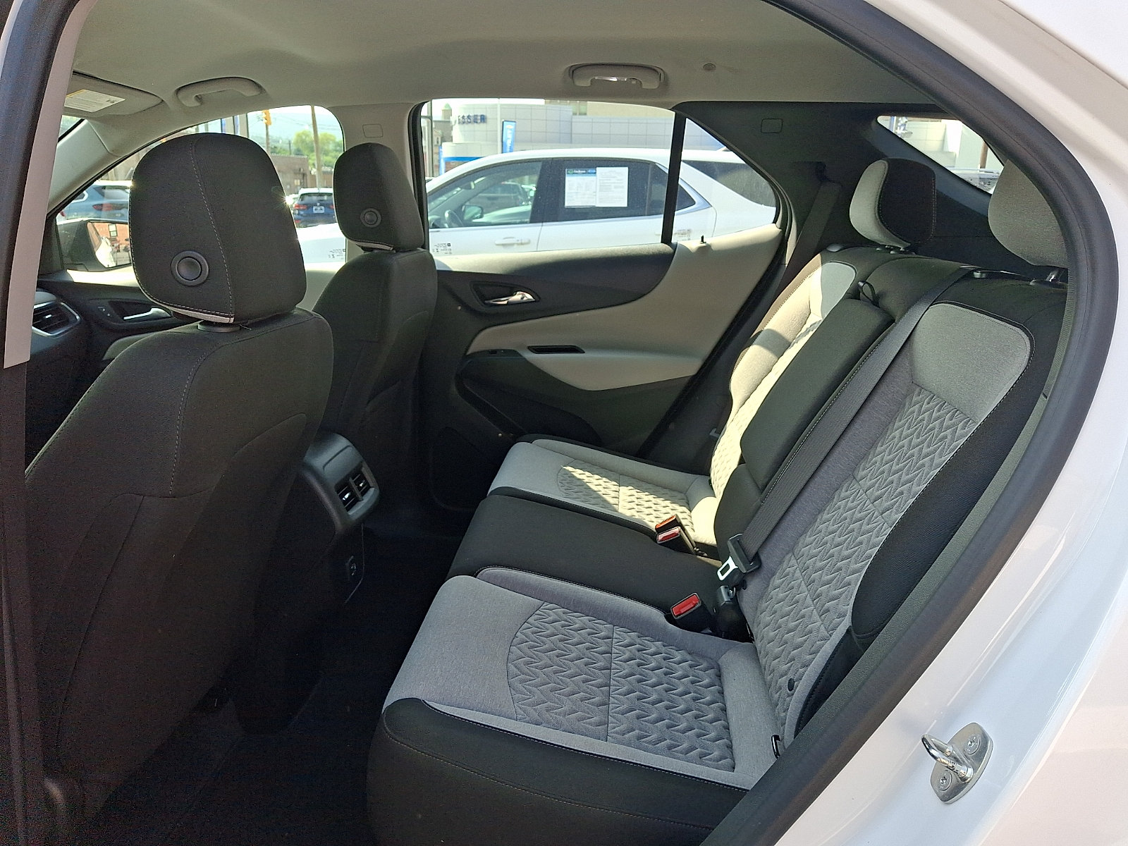 2024 Chevrolet Equinox LS - Photo 10