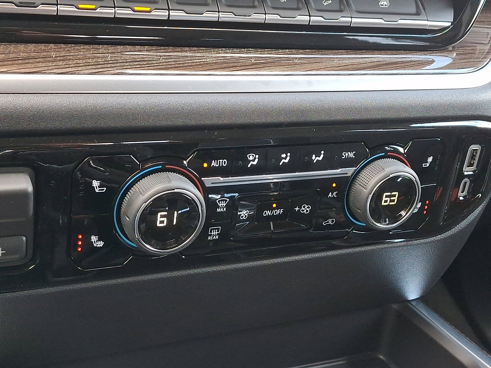 2026 Chevrolet Silverado 1500 RST - Photo 10