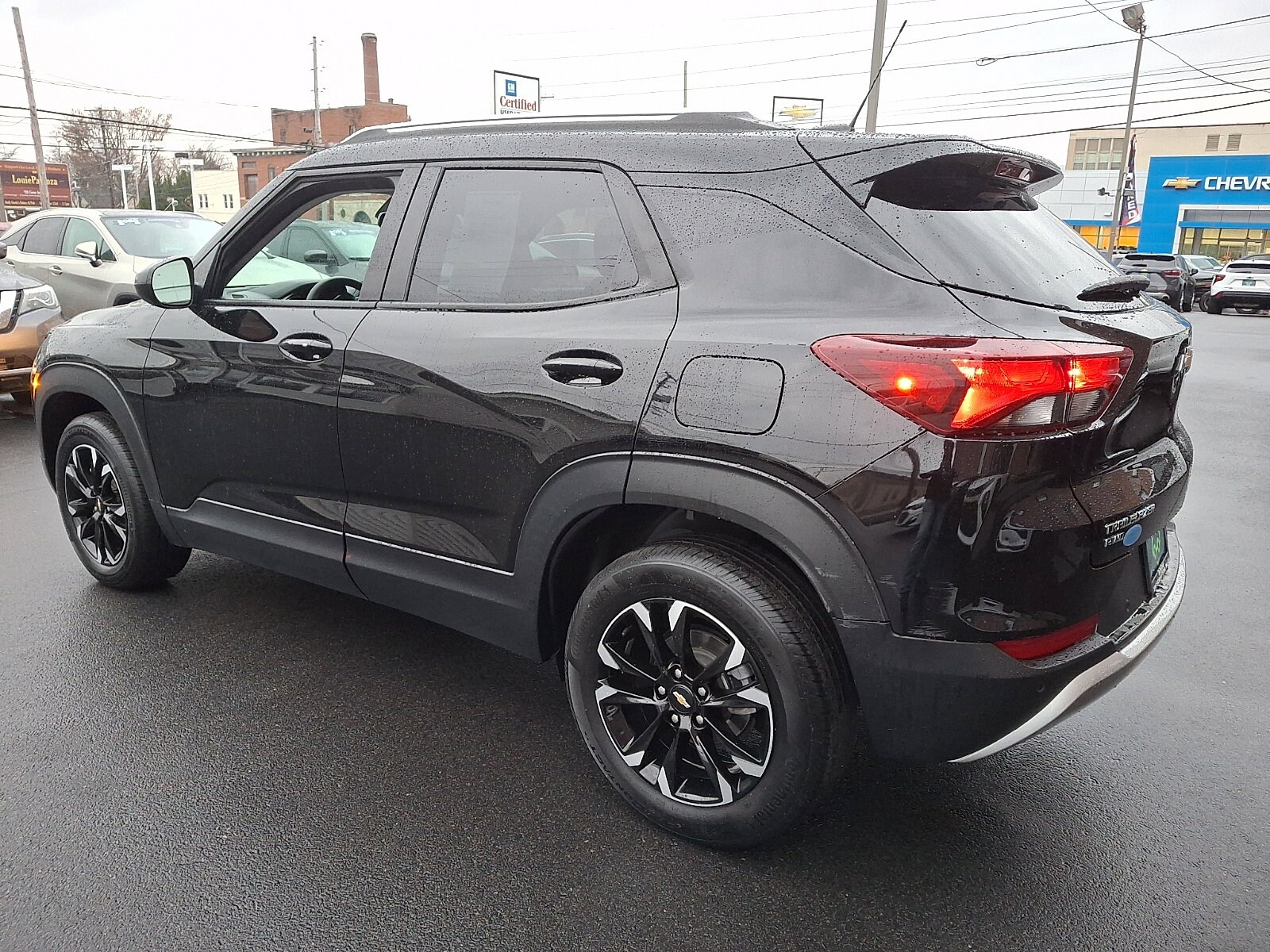 2023 Chevrolet Trailblazer LT photo 2