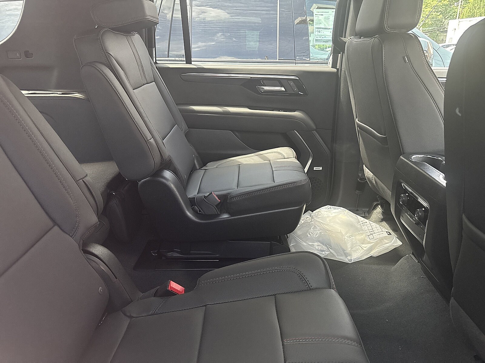 2026 Chevrolet Suburban RST - Photo 6