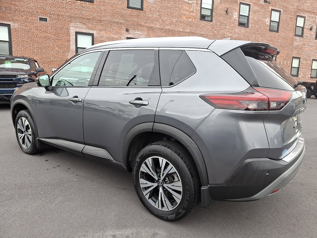 Used 2021 Nissan Rogue SV Sport Utility