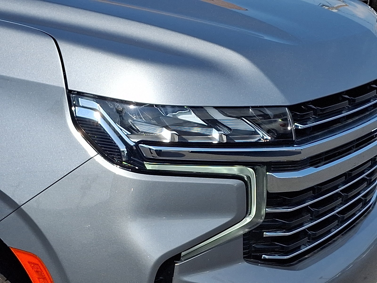 2024 Chevrolet Suburban LT - Photo 9