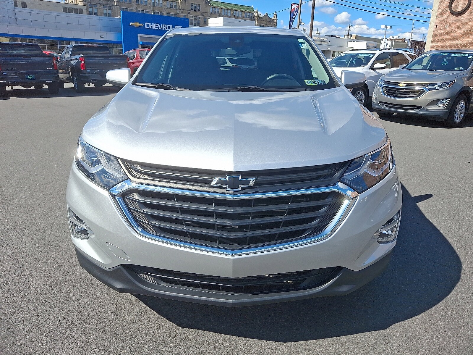 2021 Chevrolet Equinox LT photo 2