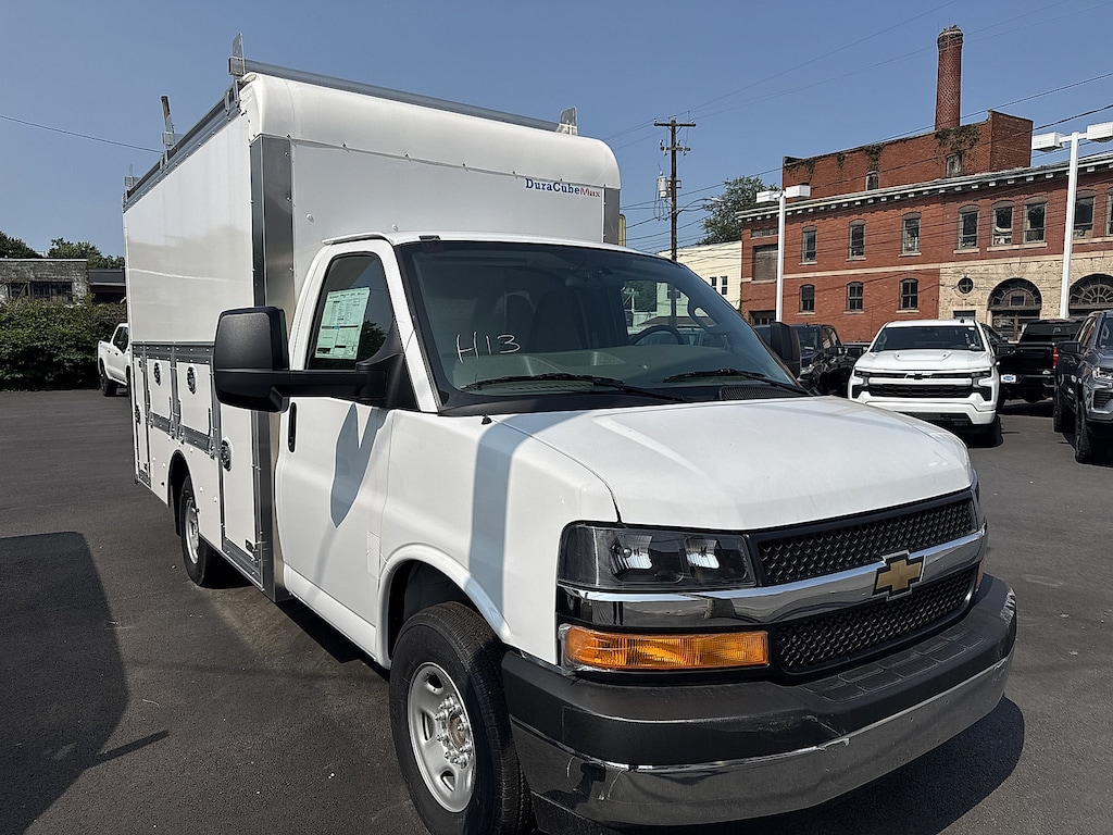 New 2026 Chevrolet Express Commercial Cutaway 1WT Cutaway Van