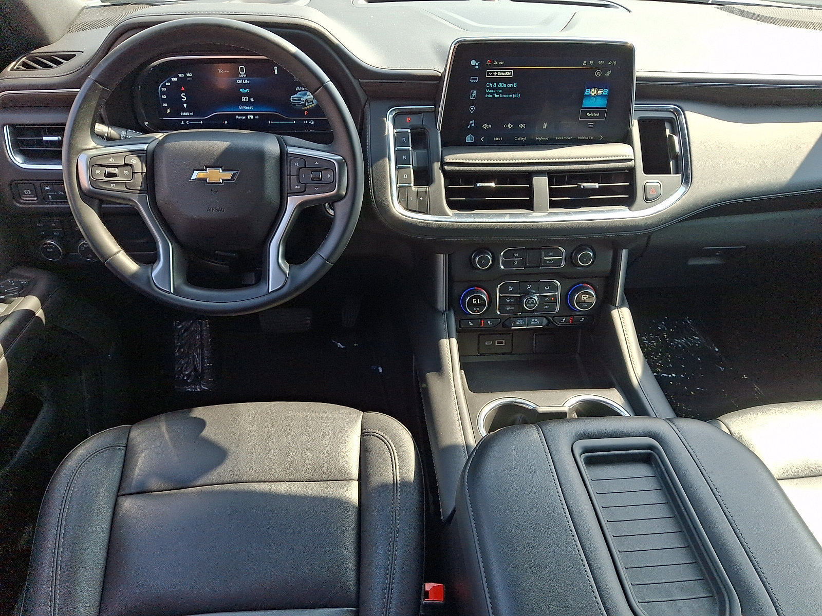 2024 Chevrolet Suburban LT - Photo 12