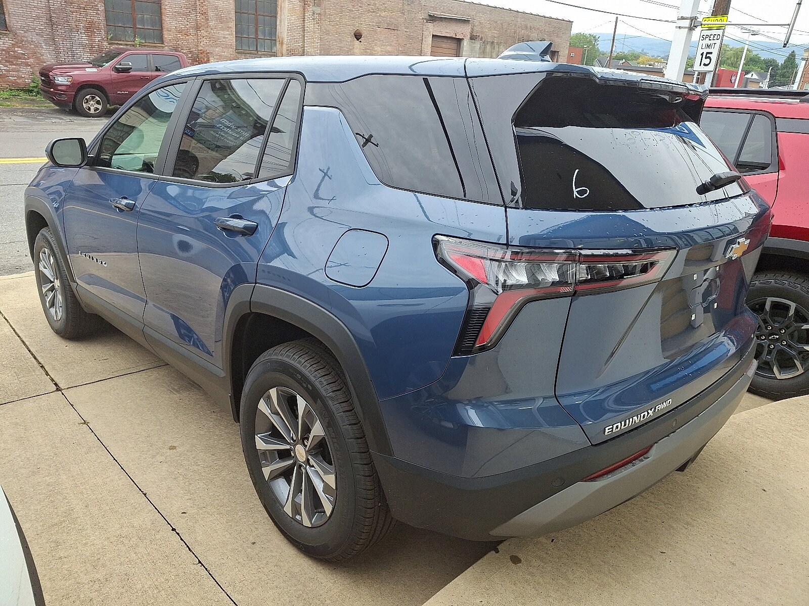 2026 Chevrolet Equinox LT photo 2