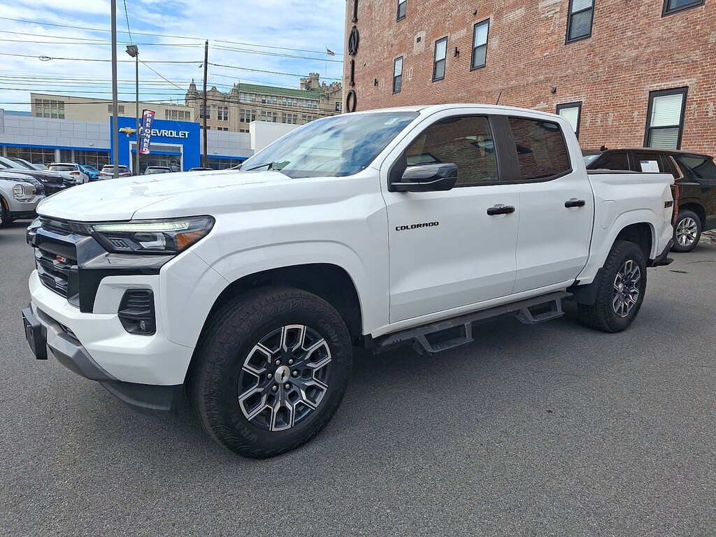 Used 2024 Chevrolet Colorado 4WD Z71 Crew Cab Pickup