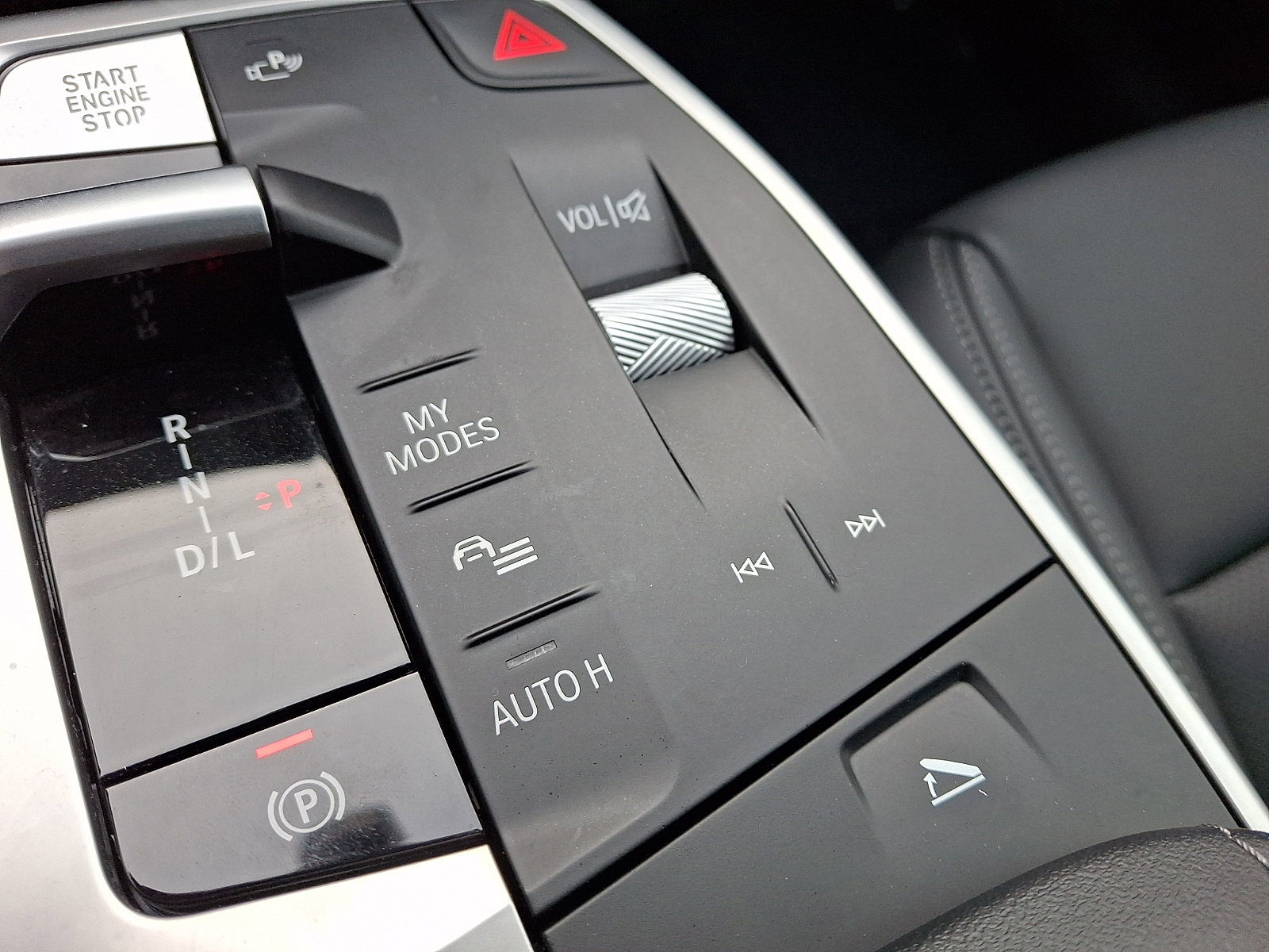 2025 BMW X1 28i - Photo 24