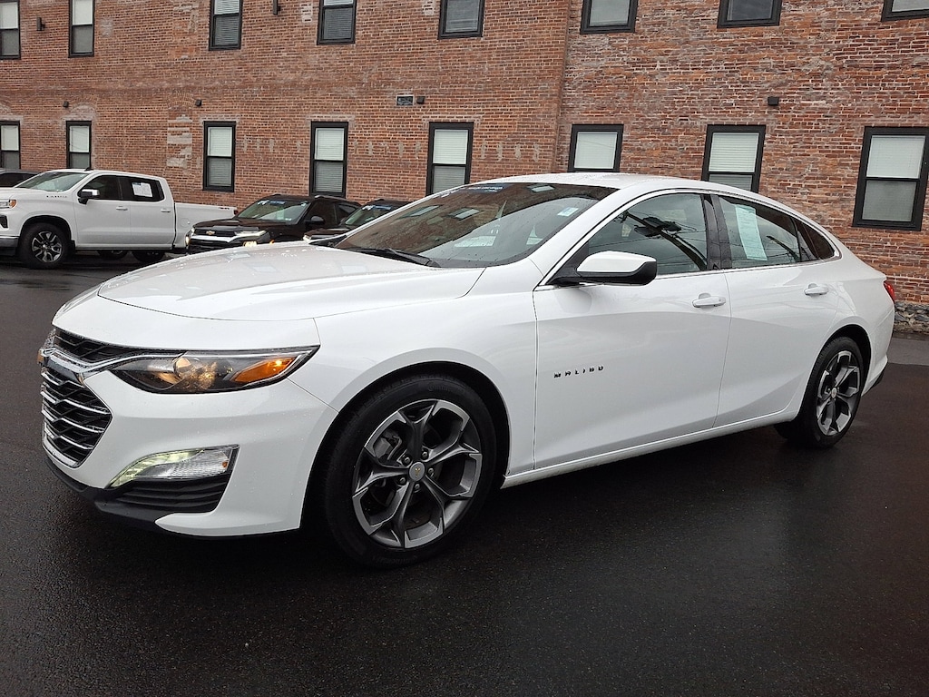 Used 2024 Chevrolet Malibu LT Car