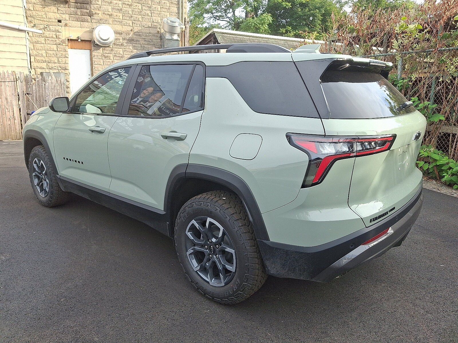 2026 Chevrolet Equinox ACTIV photo 3