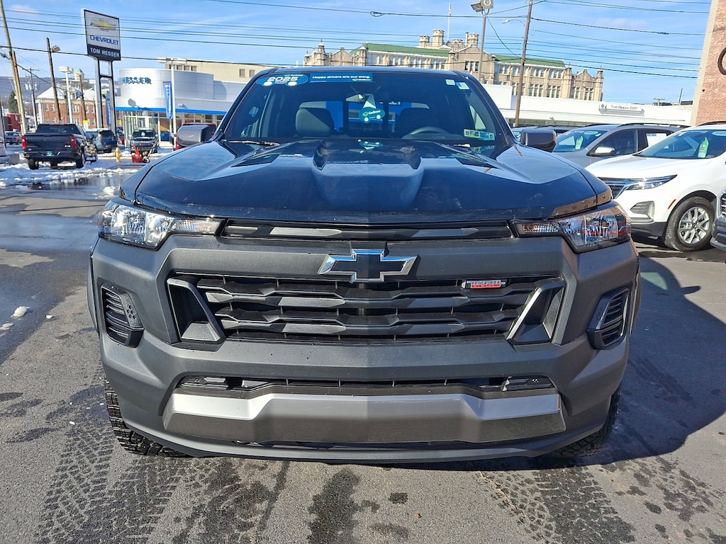 Used 2025 Chevrolet Colorado 4WD Trail Boss Crew Cab Pickup