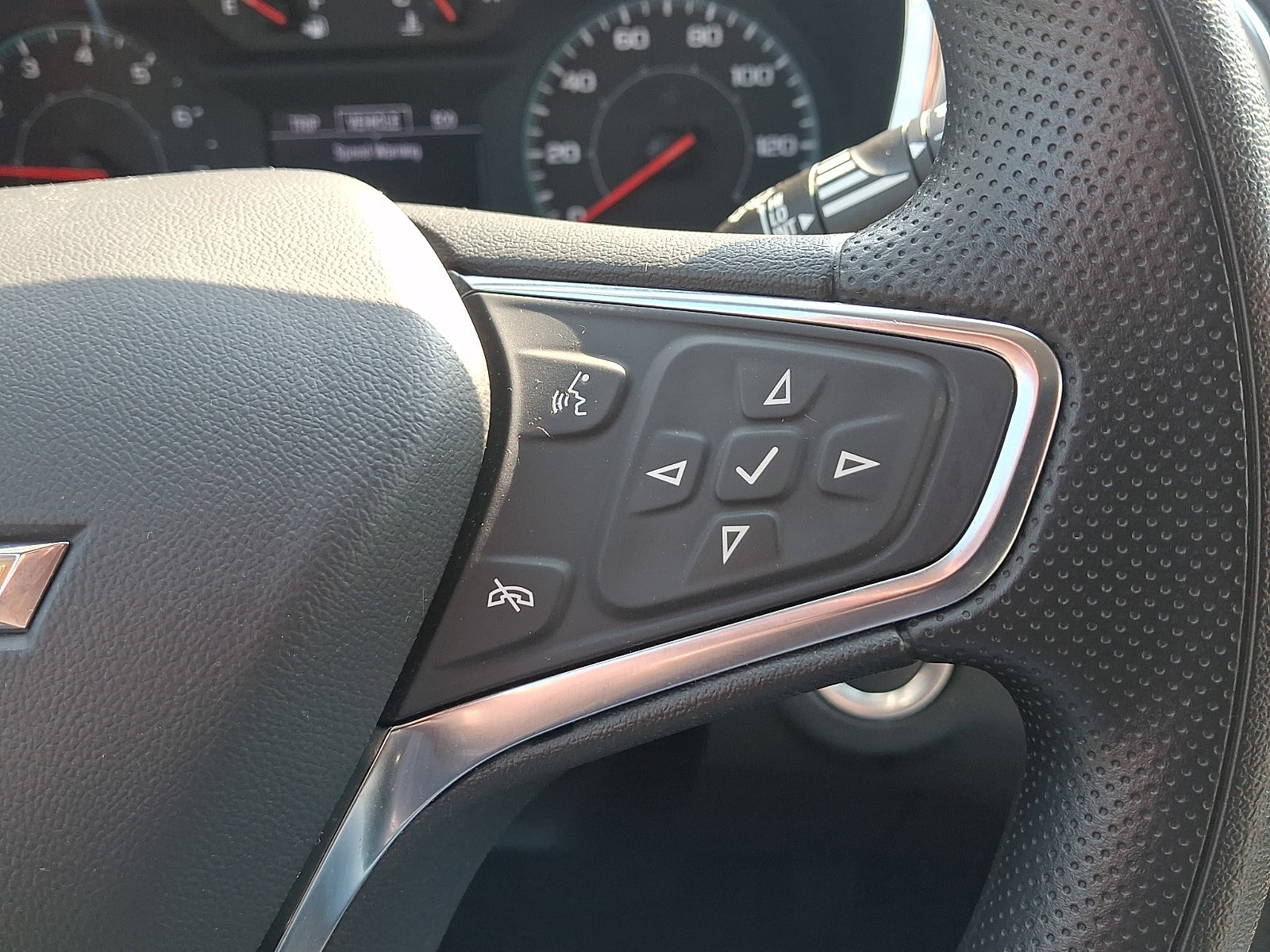 2024 Chevrolet Equinox LS - Photo 23