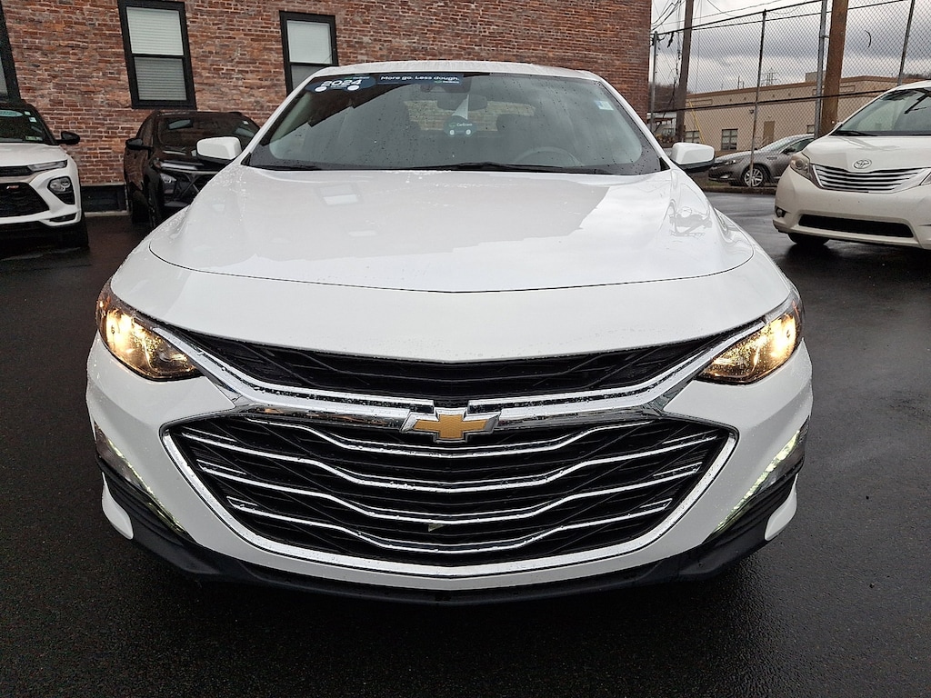 Used 2024 Chevrolet Malibu LT Car