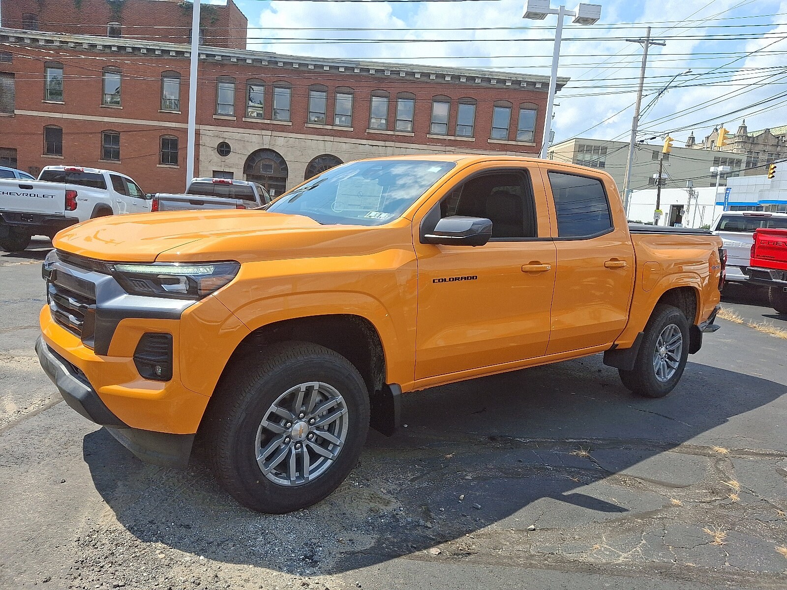 2025 Chevrolet Colorado Work Truck LT photo 2