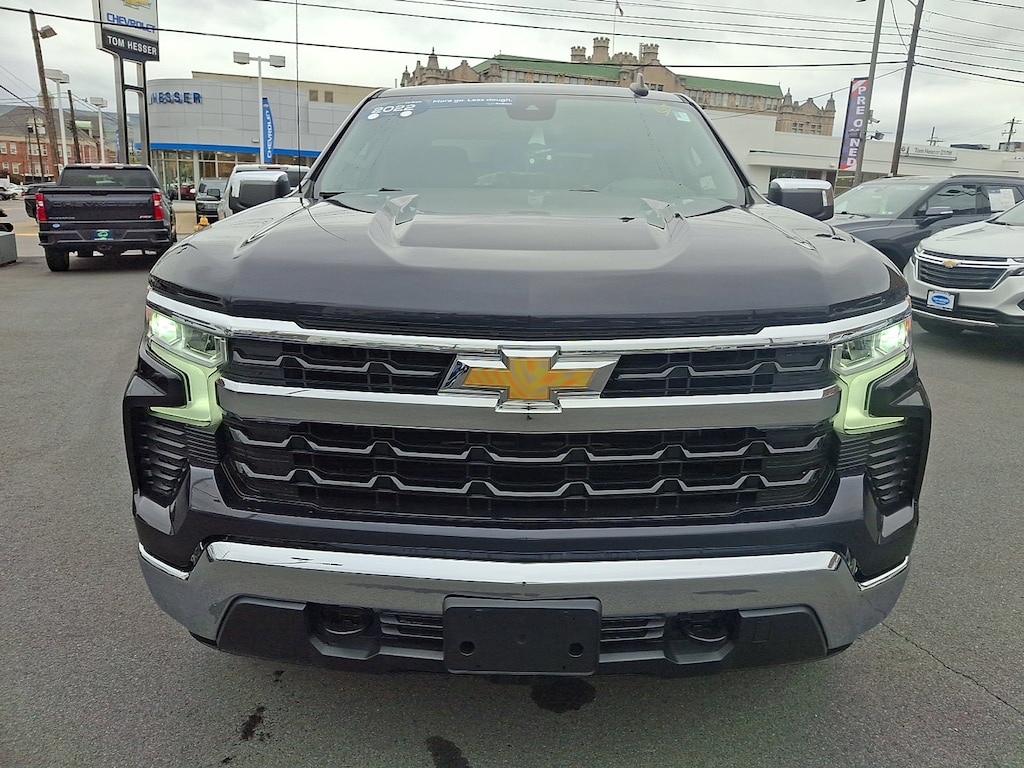 Used 2022 Chevrolet Silverado 1500 LT Crew Cab Pickup