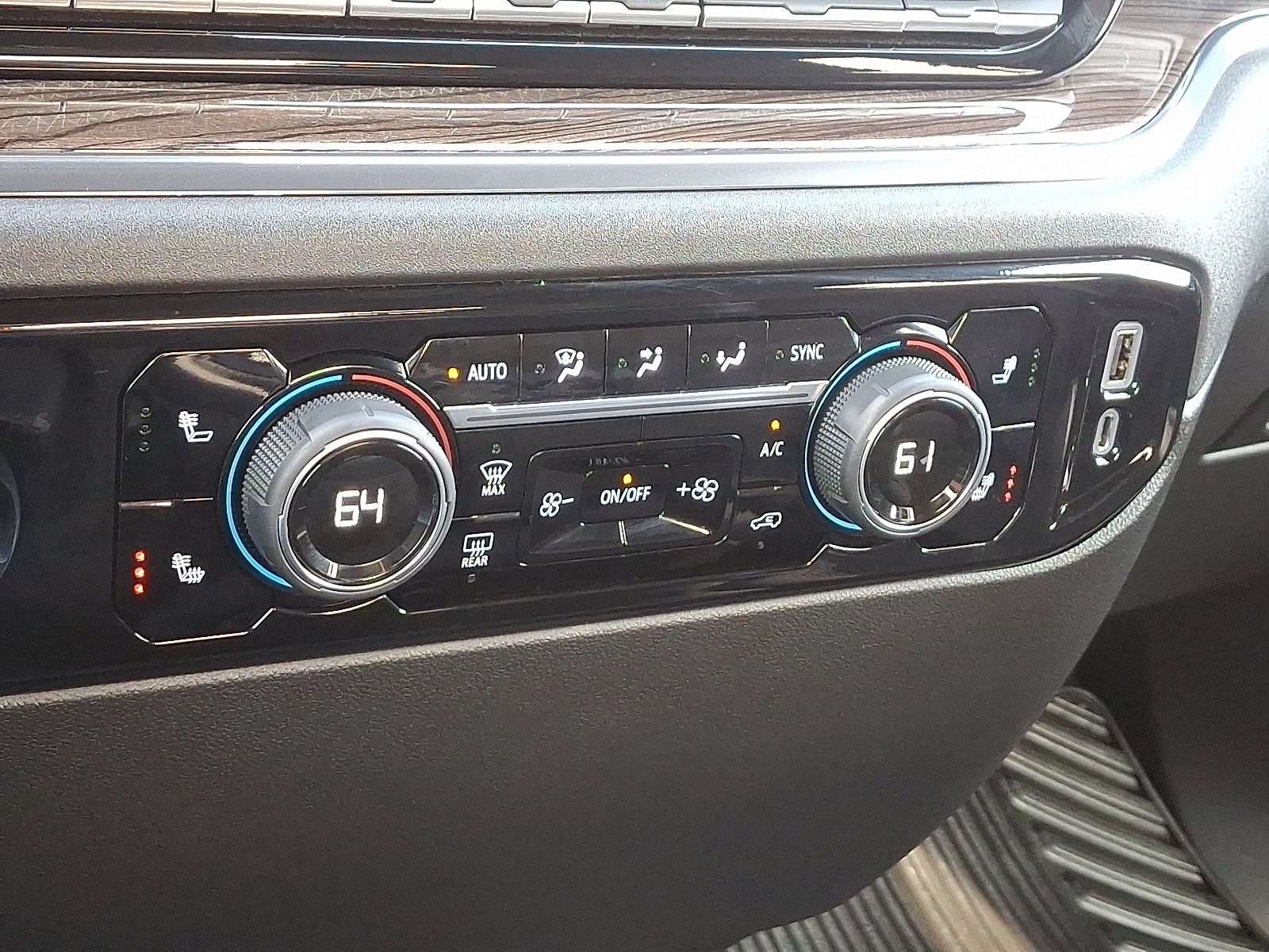 2023 Chevrolet Silverado 1500 LT - Photo 16