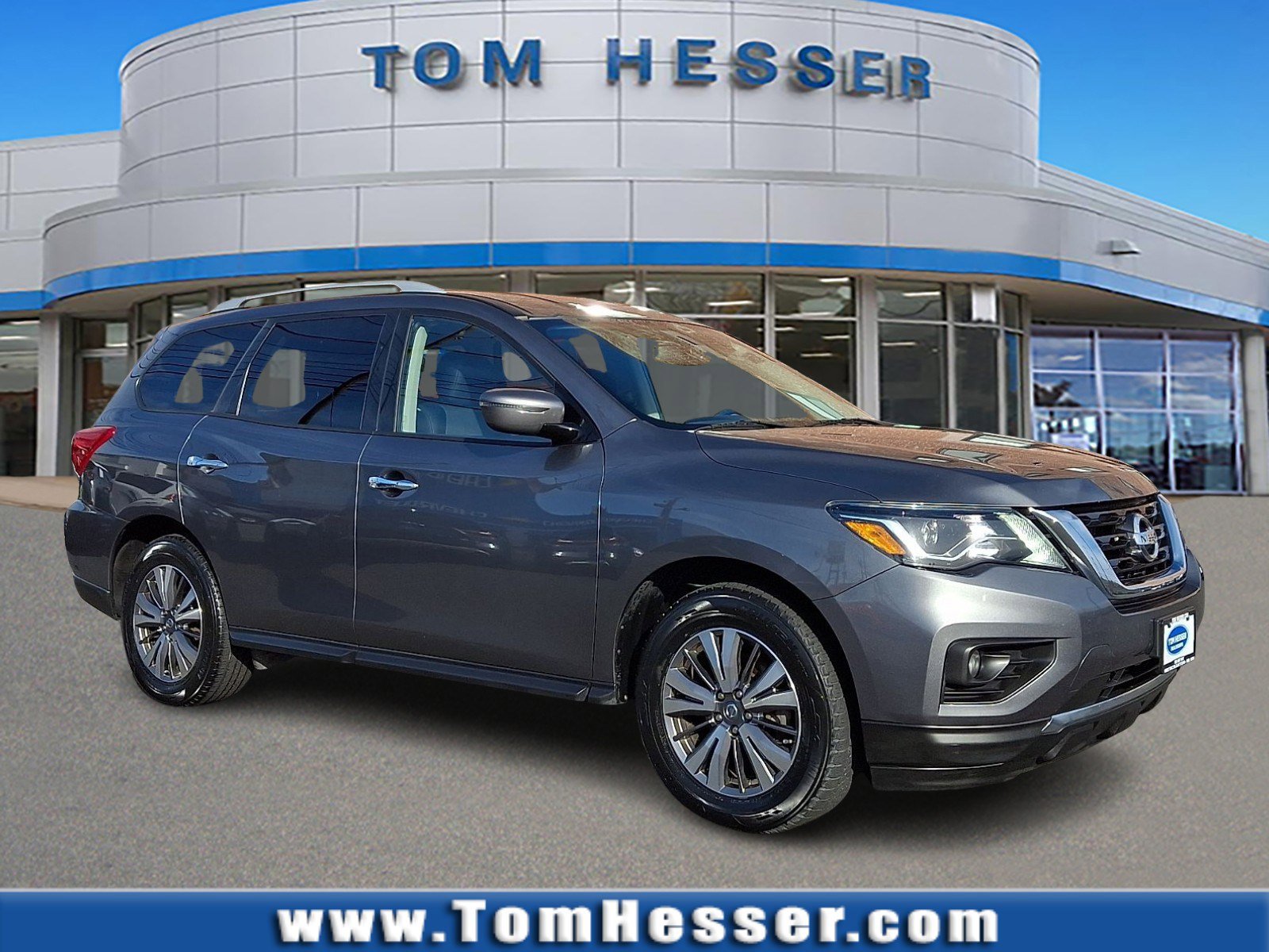 2019 Nissan Pathfinder SV