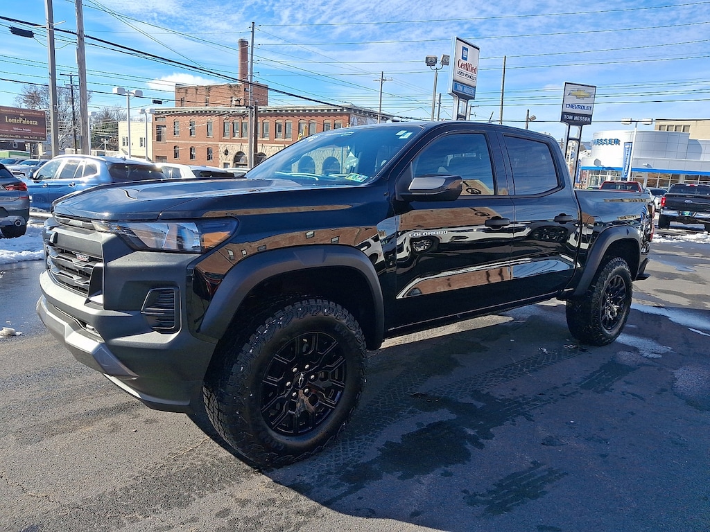 Used 2025 Chevrolet Colorado 4WD Trail Boss Crew Cab Pickup