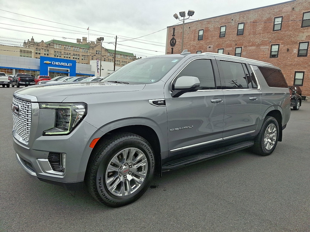 Used 2024 GMC Yukon XL Denali Sport Utility