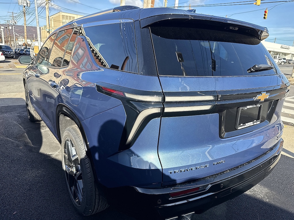 New 2026 Chevrolet Traverse AWD High Country SUV