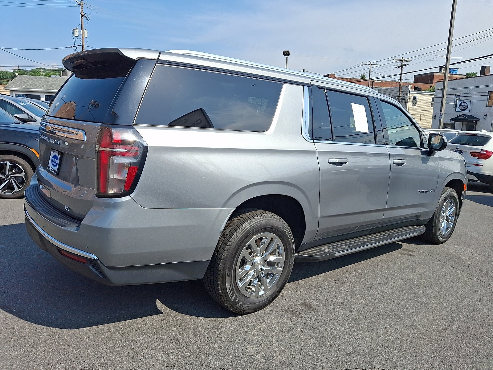 2024 Chevrolet Suburban LT - Photo 6