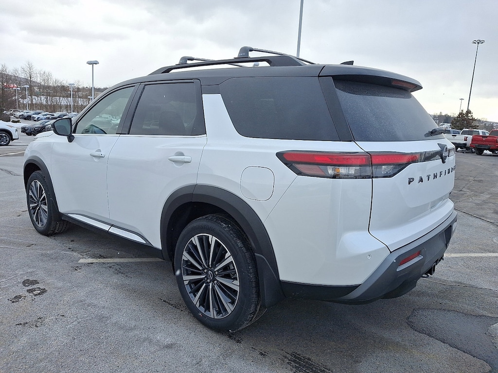 New 2026 Nissan Pathfinder Platinum SUV