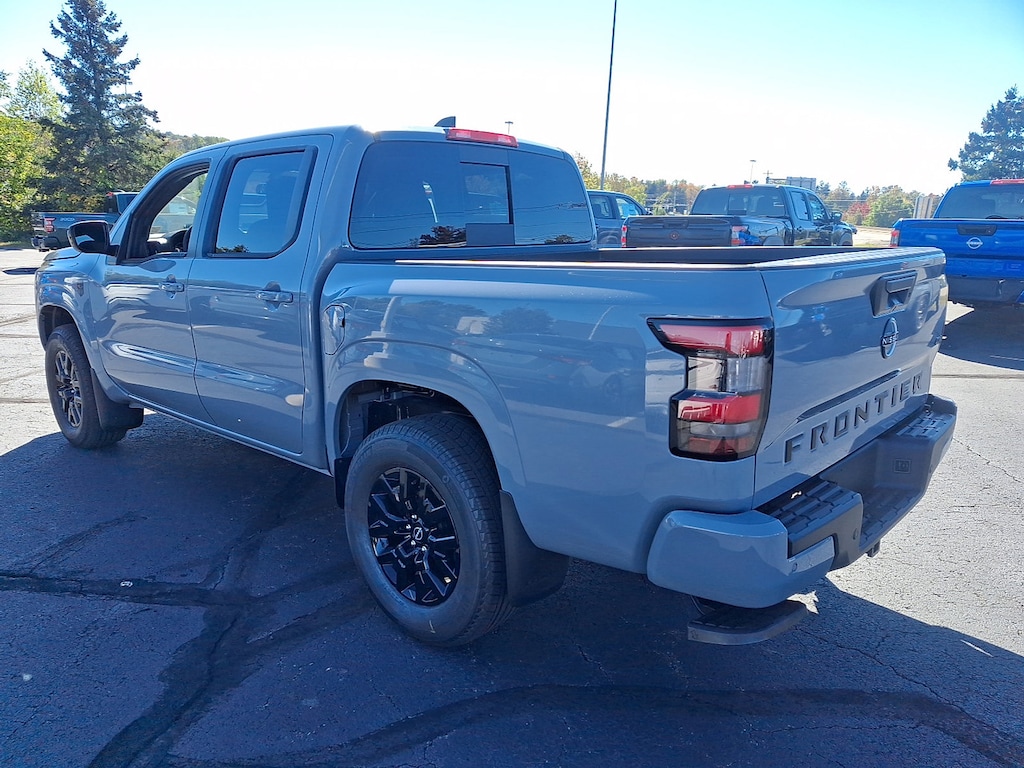 New 2026 Nissan Frontier SV Truck Crew Cab