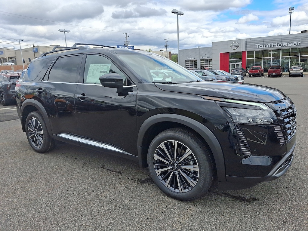 New 2026 Nissan Pathfinder Platinum SUV