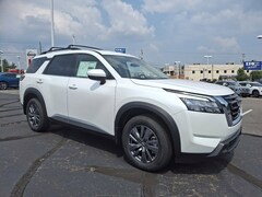 2025 Nissan Pathfinder SV SUV