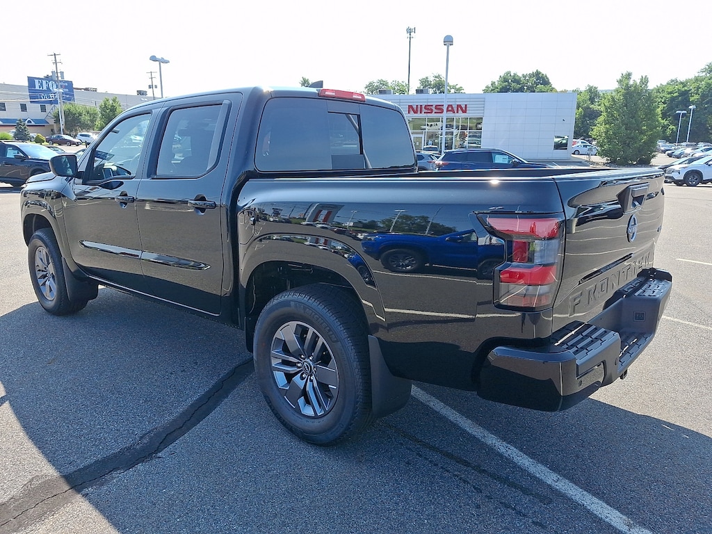 New 2026 Nissan Frontier SV Truck Crew Cab
