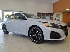 2025 Nissan Altima SR Sedan