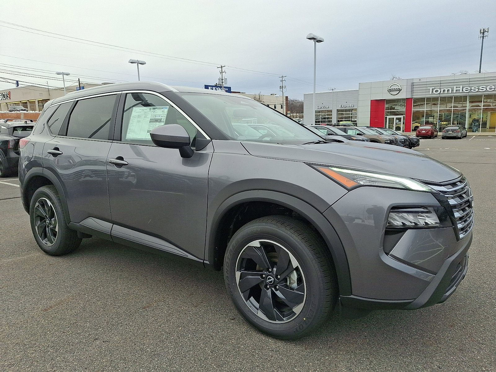 2026 Nissan Rogue SV's photo